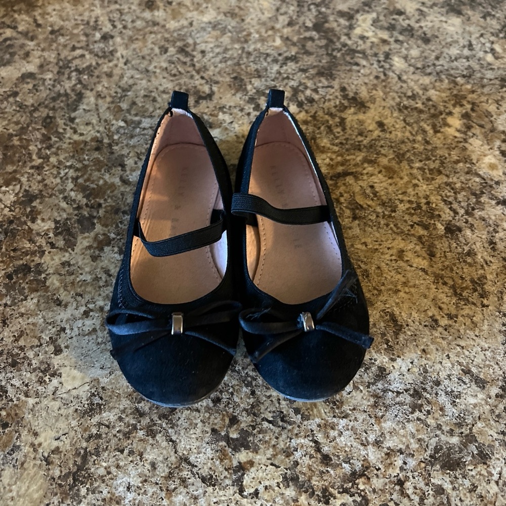 Kelly & Katie Elegant Black Dress Shoes